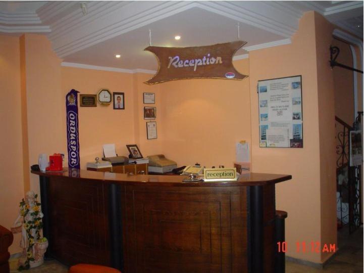 Akerdem Hotel Kuşadası Buitenkant foto