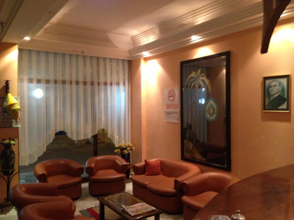 Akerdem Hotel Kuşadası Buitenkant foto