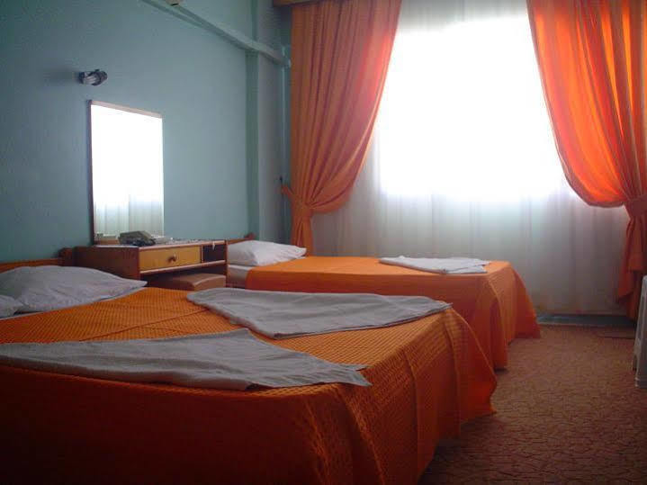 Akerdem Hotel Kuşadası Buitenkant foto