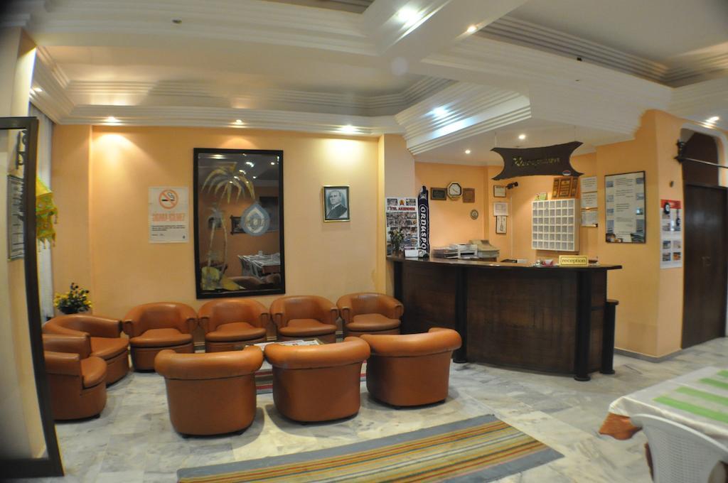 Akerdem Hotel Kuşadası Buitenkant foto